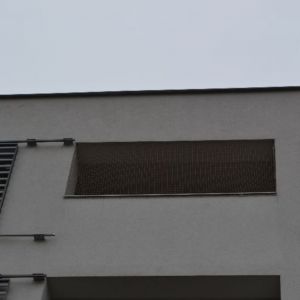 OSIATKOWANIE BALKONU DLA KOTA - POZNAŃ