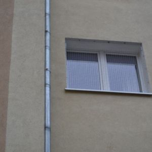 OSIATKOWANIE OKNA DLA KOTA - INOWROCŁAW