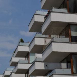 ZABEZPIECZENIE TARASU SIATKĄ POLIETYLENOWĄ - POZNAŃ