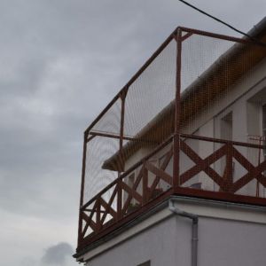 ZABEZPIECZENIE TARASU DLA KOTA BEZ ZADASZENIA - KARTUZY