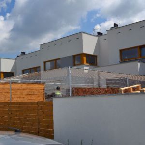 OCHRONA OGRODU DLA KOTÓW ZA POMOCĄ SIATKI