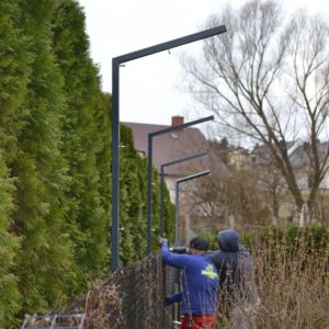 siatka dla kota do ogrodu-montaż.JPG