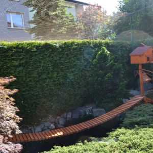 MOSTEK DREWNIANY DLA KOTA