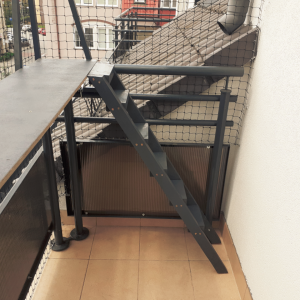 PÓŁKA DLA KOTA ZE SCHODKAMI