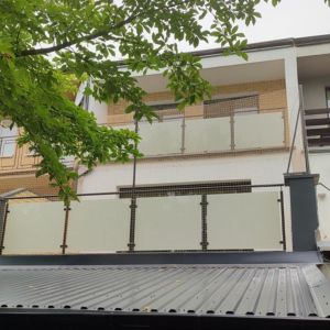 OCHRONA TARASU DLA KOTA Z ZADASZENIEM Z SIATKI - POZNAŃ