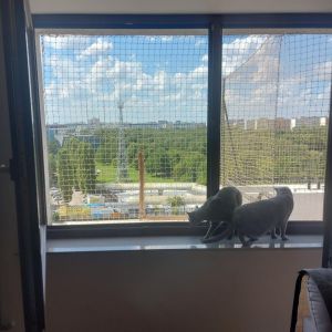 OSIATKOWANIE BALKONU WRAZ Z PRZYLEGAJĄCYM OKNEM - WARSZAWA