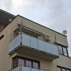 MONTAŻ SIATKI BALKONOWEJ ZE STWORZENIEM ZADASZENIA Z SIATKI - RADOM