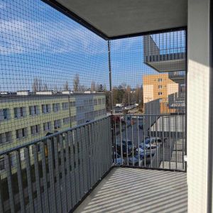 MONTAŻ SIATKI DLA KOTA BEZ WIERCENIA W ELEWACJI - GDAŃSK