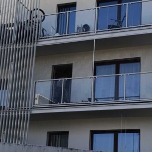 MONTAŻ BEZINWAZYJNY Z PROFILAMI MALOWANYMI PROSZKOWO - WROCŁAW