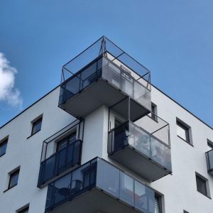 ZABEZPIECZENIE 3 BALKONÓW DLA KOTÓW, METODĄ BEZ WIERCENIA PRZY UŻYCIU PROFILI ALUMINIOWYCH  - GDAŃSK