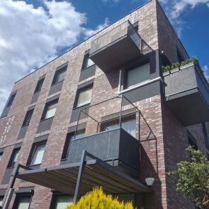 MONTAŻ BEZINWAZYJNY ZE STWORZENIEM BRAKUJĄCEGO ZADASZENIA Z SIATKI - SZCZECIN