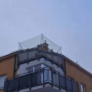 ZABEZPIECZENIE TARASU DLA KOTÓW ZE STWORZENIEM ZADASZENIA Z SIATKI - WARSZAWA