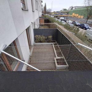 OSIATKOWANIE OGRODU ZA POMOCĄ ZAGIĘTYCH PROFILI - WARSZAWA