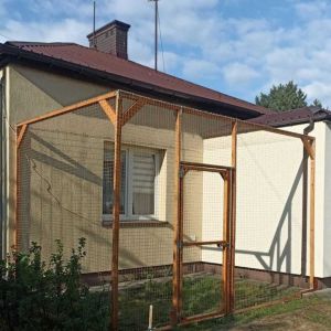 WOLIERA DREWNIANA DLA KOTÓW  - WARSZAWA